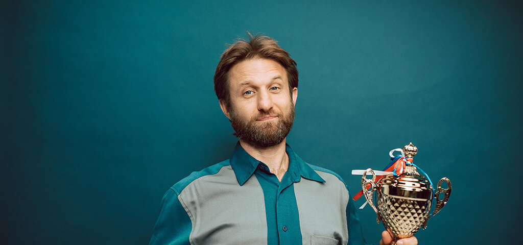 警惕！90%的品牌升级死在「视觉翻译」环节——飞鸥的品牌基因解码术